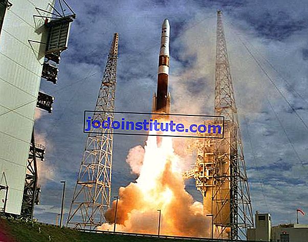 En Boeing Delta IV Medium + raket som lanserar GOES-N vädersatelliten i rymden, 24 maj 2006.