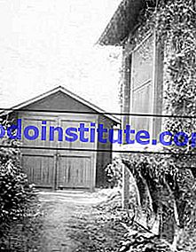 Nhà để xe ở Palo Alto, California, nơi William Hewlett và David Packard bắt đầu chế tạo thiết bị điện tử vào năm 1938.