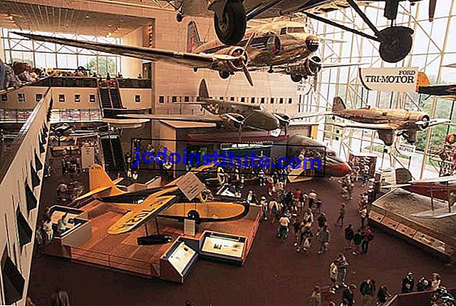 Ulusal Hava ve Uzay Müzesi, Washington, DC'de Hava Taşımacılığı galerisi